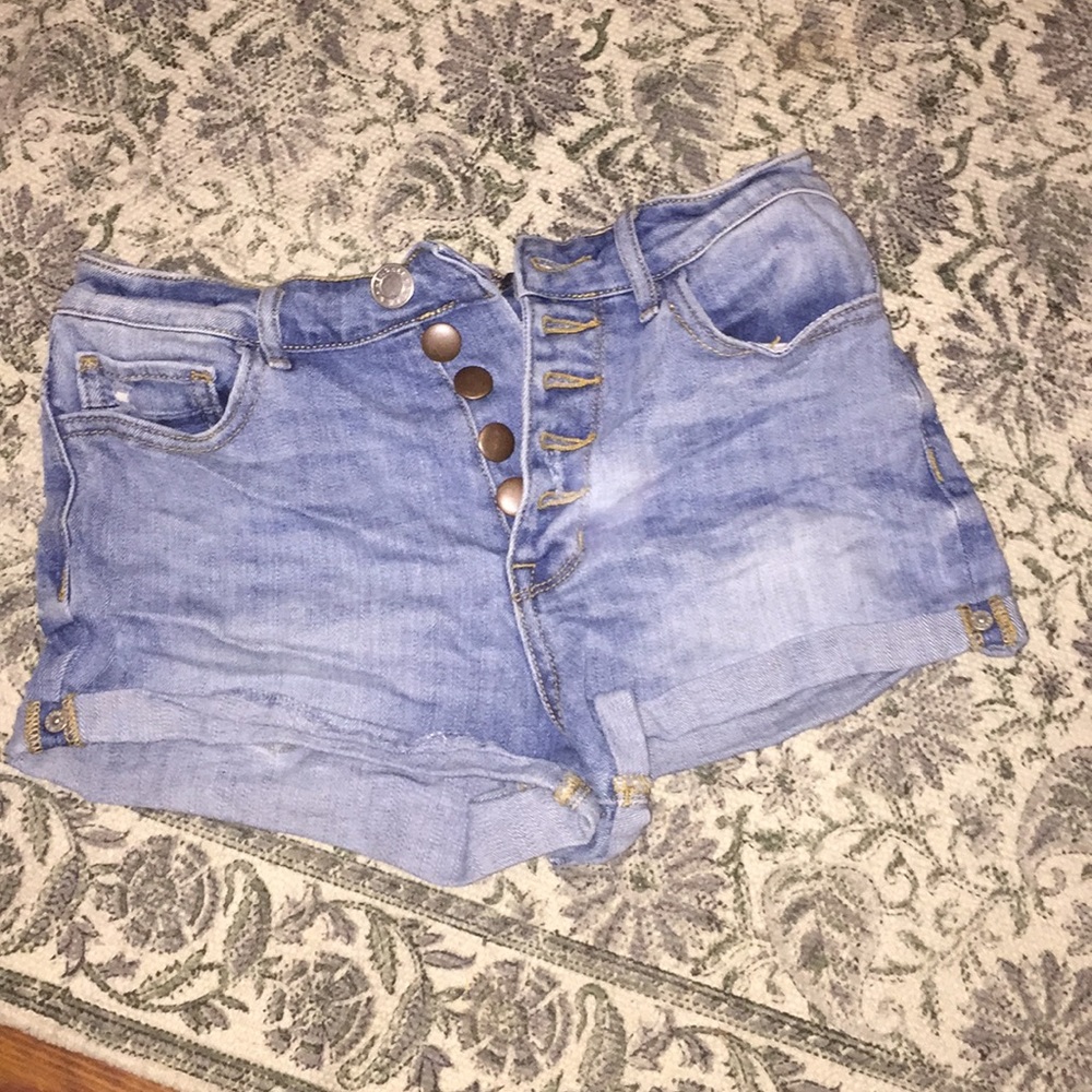Kendall and Kylie high waisted shorts